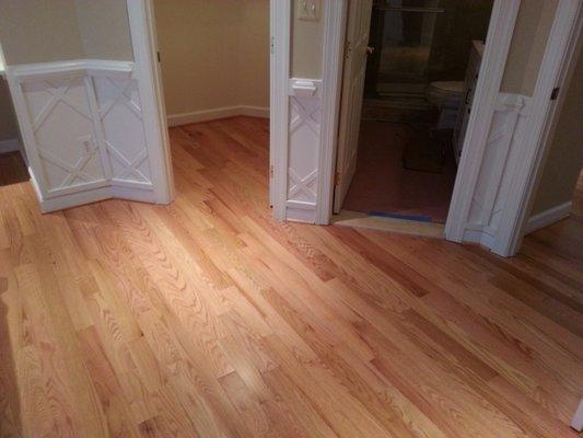 Prefinished 3 1/4" Red Oak Natural