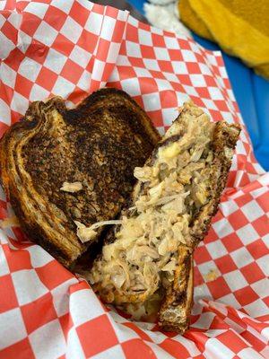 Innards of Jackfruit Rueben