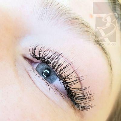 Classic lash extensions