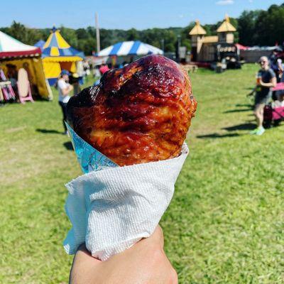 Turkey leg, pretty good and juicy - huge too!