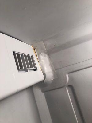 Bought a new fridge that had a crack and some how the 3 tech's fogured out how to make it worse. What a joke of a "repair" company...