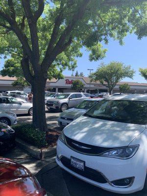 Busy on Memorial Day May 27, 2024. Raley's Merced.