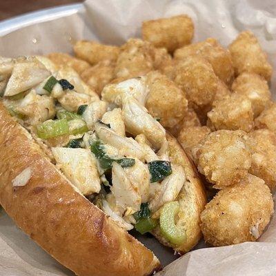 Crab roll w/ tots