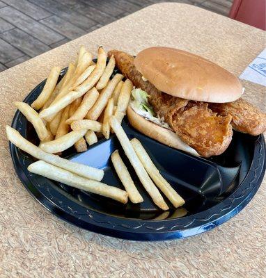 Spicy Giant Fish Sandwich Combo was a deal at $7.99 w/ drink