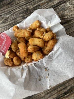 Garlic cheese curds