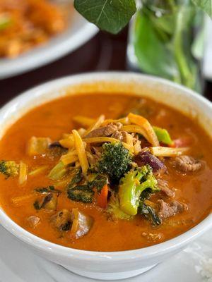 Red Curry with beef (comes with choice of rice): bold flavors and really good!