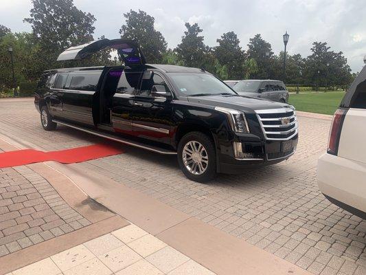 13 Passenger Cadillac Escalade SUV stretch limousine