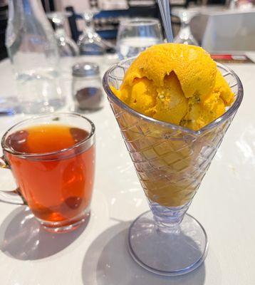 Persian tea with ice cream