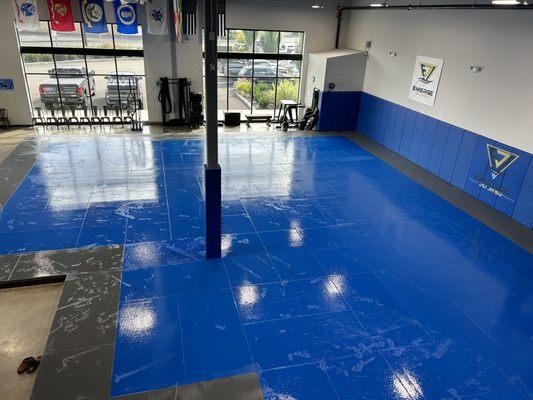 Mat space, freshly mopped