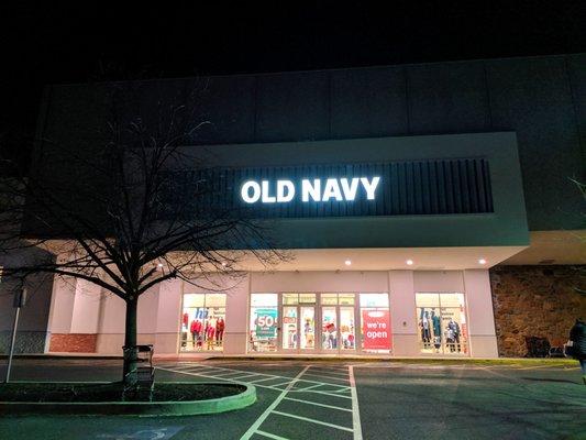 Old Navy, St Davids -- storefront