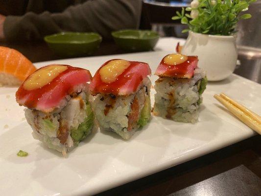 Tuna Amazing Roll