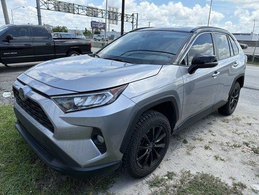 2020 Toyota Rav4 XLE