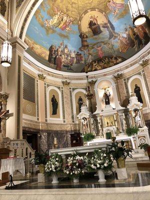 Stunning church in historic area (Little Italy BX)