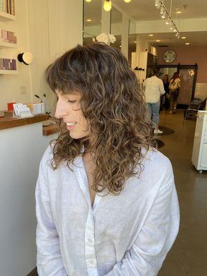 Natural highlights with High-lift no bleach!