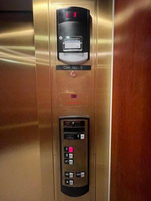 Gold Schindler HT 330A elevators, Von Maur Perimeter Mall