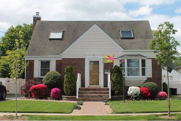 63 Monroe St. W, Malverne - Asking $549k