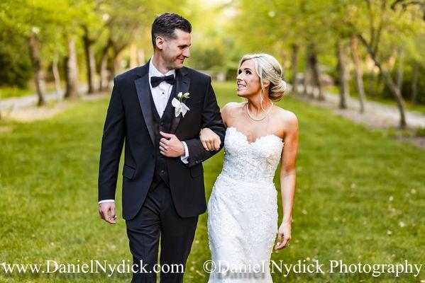 Bride & Groom at Skylands Manor