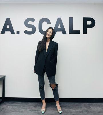 Actress Min Kim visited ASCALP.
She is such a genuine and beautiful person. I'm so honored to have her as my client.