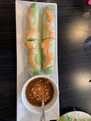 Crispy fresh spring rolls