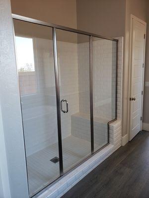 Semi-frameless Door 
Brushed Nickel Frame