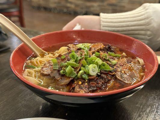 Beef Rice Noodles & Sliced Beef with Green Pepper in Black Bean Sauce