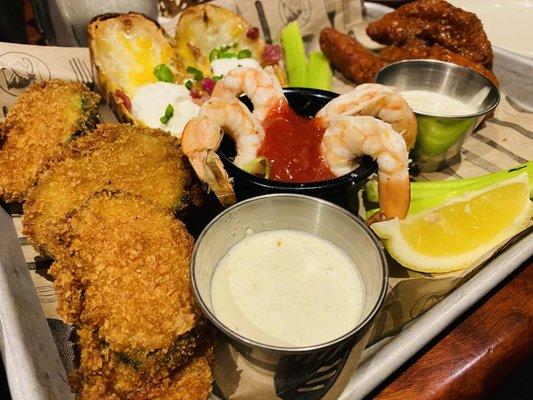 Wagon Wheel Sampler Platter is loaded with a bunch of shareable appetizers