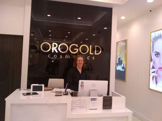 A hideaway of bliss and serenity.  Skin Care Treatments are a delightful.  The Oro Gold Family Team pampers your hearT..