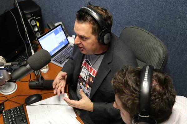 2-Day Financial Freedom Seminar Presenter, David Fisher, interviews award winning member on The Del Walmsley Radio Show.