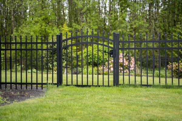 Regis Aluminum Fencing