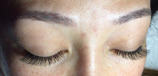 Here is the result after I have my eyelashes extension done at Ali may spa by Ms Trang.