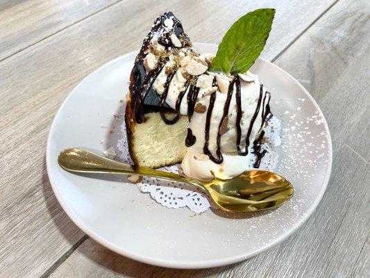 Tuxedo Basque Cheesecake