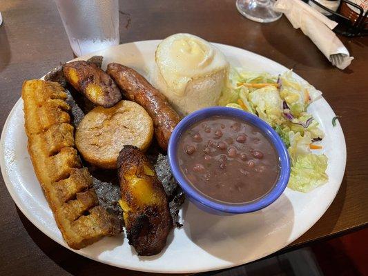 Bandeja Paisa