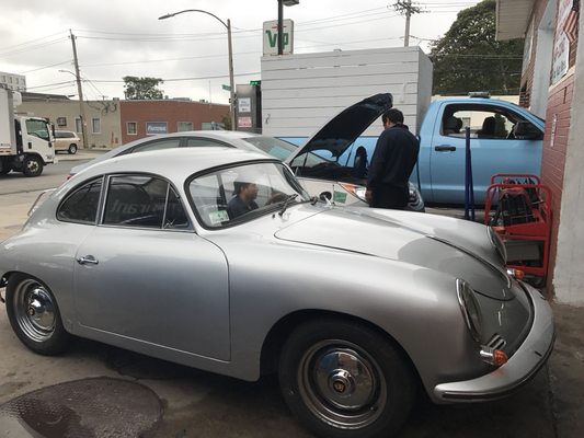 This old Porsche had us feeling the vibe.