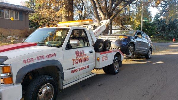 R&L towing  Offers the cheapest towing rate in the city of Lincoln starting at $45