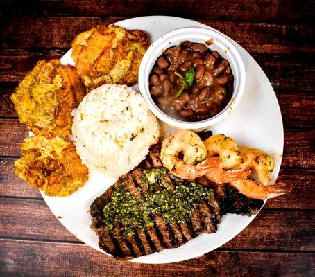 Mar y tierra 
Carne asada with shrimp white rice beans and plantains