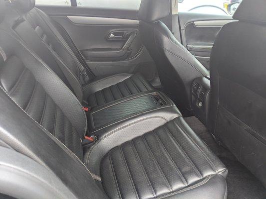 2010 VW PASSAT - BACK SEATS