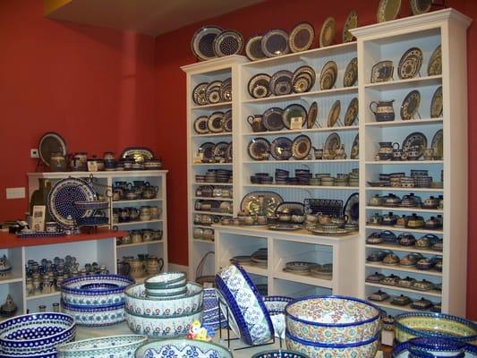 Polish Pottery place settings in Traditional and UNIKAT patterns.