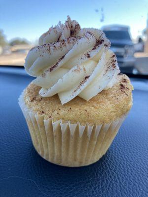 Eggnog cupcake