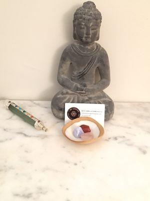 Clearing & recharging Chakras with crystals