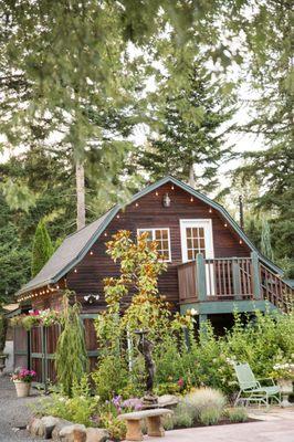 Adorable vintage barn!