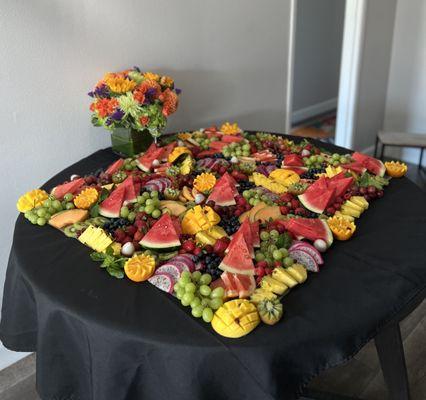 Fruit grazing table