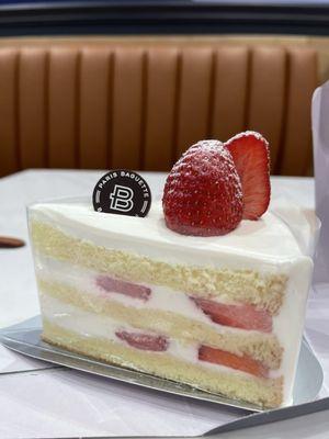 Strawberry Soft Cream Cake Slice