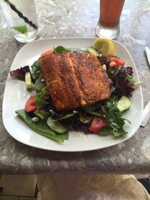 Blackened mahi salad