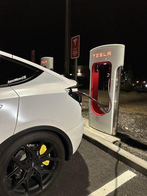 Tesla Supercharger - Ashland