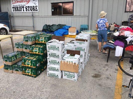 Drinks and vegetables distribution for Belleview