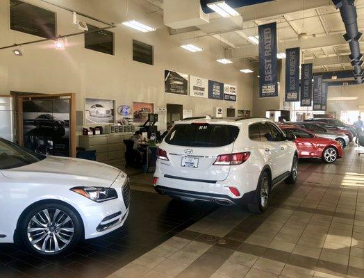 Showroom of Crestmont Hyundai