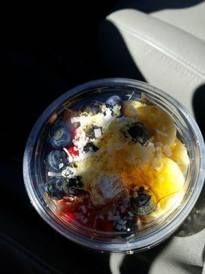 Mango bowl toppings