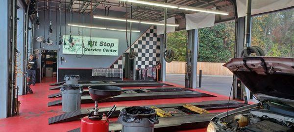 Pit Stop Service Center