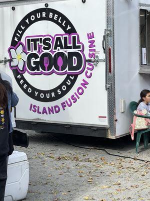 the food truck that sells sinigang fried chicken (Mabuhay fest)