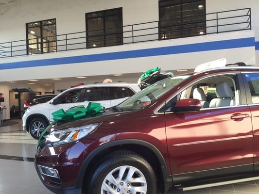 Getting into the holiday spirit!  Check out a new or pre-owned car at Piazza Honda of Pottstown!